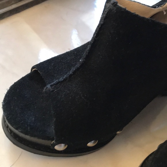 COPY - Michael Kors black suede platform 5.5 - Picture 5 of 7